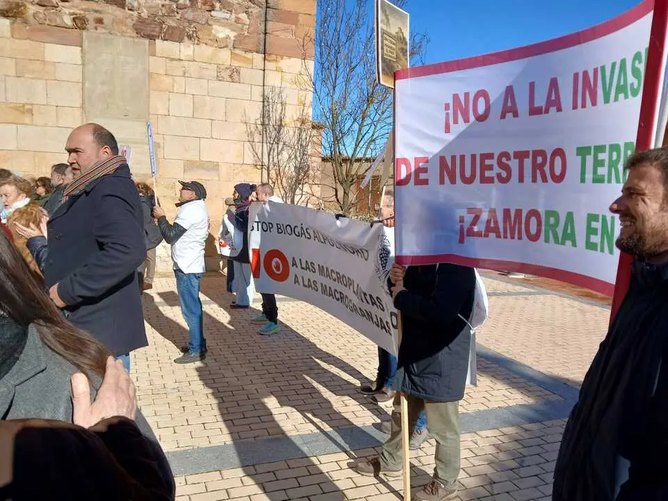El alcalde de Pozoantiguo niega espacio de reuni&oacute;n a la asociaci&oacute;n contra el biog&aacute;s &ldquo;Defendiendo lo Vac&iacute;o&rdquo;