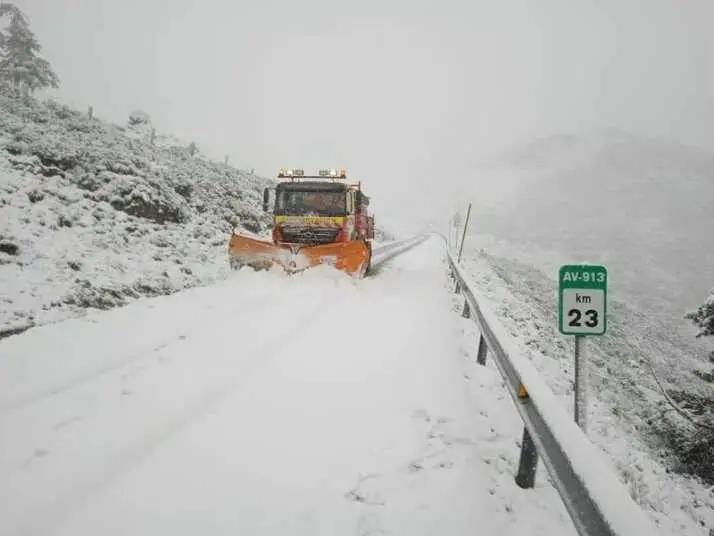 Imagen de archivo de una carretera con nieve en Salamanca. Foto SalamancaAl dia