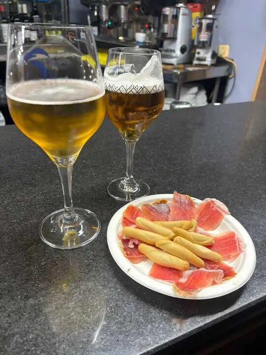 Cafeter&iacute;a Le&oacute;n Felipe Zamora_2