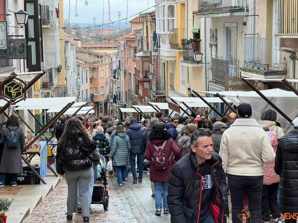 Mercado de Artesan&iacute;a Balborraz_36