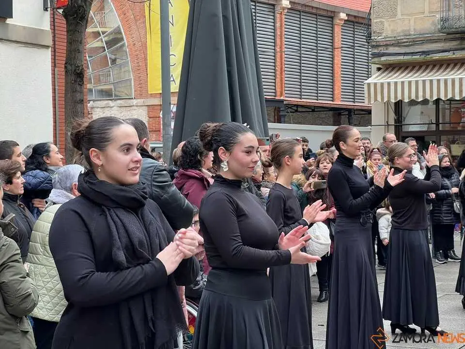 Escuela de Baile Carmen Ledesma actuaci&oacute;n navidad _16
