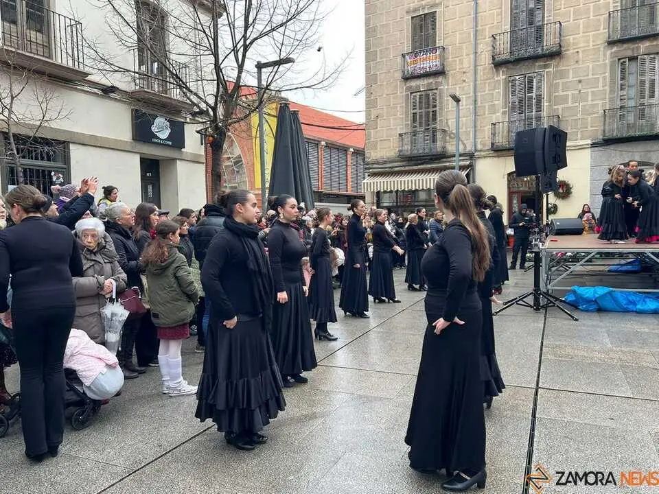 Escuela de Baile Carmen Ledesma actuaci&oacute;n navidad _17