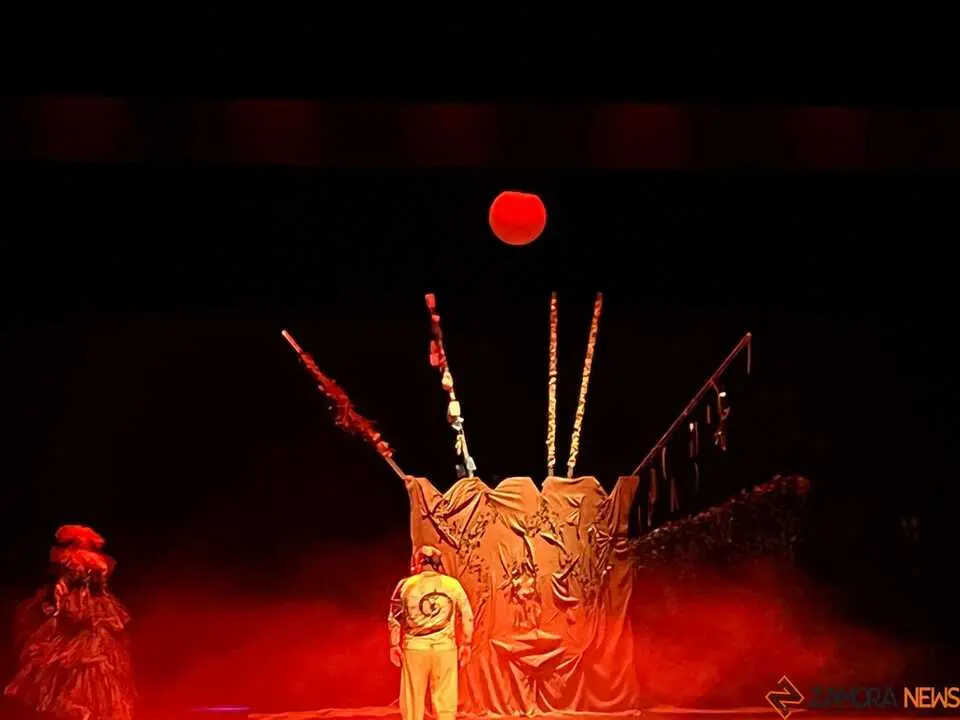 &Aacute;frica, un canto a la paz Teatro Ramos Carri&oacute;n _6