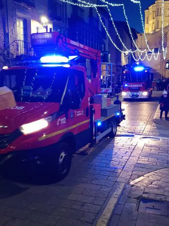 Bomberos en la comitiva de la Cabalgata