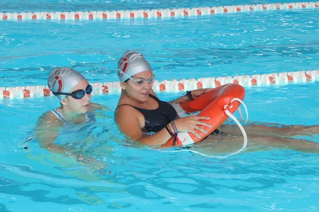 Curso de socorrista en instalaciones acu&aacute;ticas de la FECLESS
