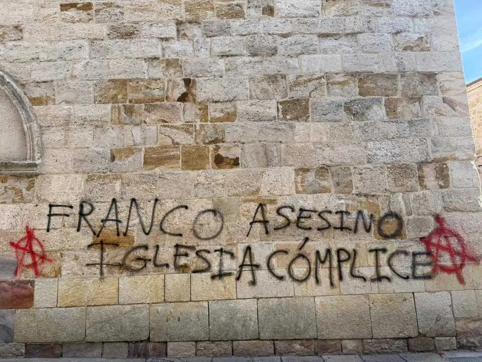 Santa Mar&iacute;a la Nueva pintada