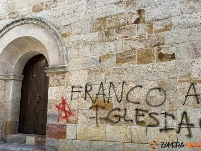 vandalismo en la Iglesia Santa Mar&iacute;a La Nueva de Zamora _4