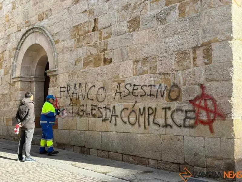 vandalismo en la Iglesia Santa Mar&iacute;a La Nueva de Zamora _5