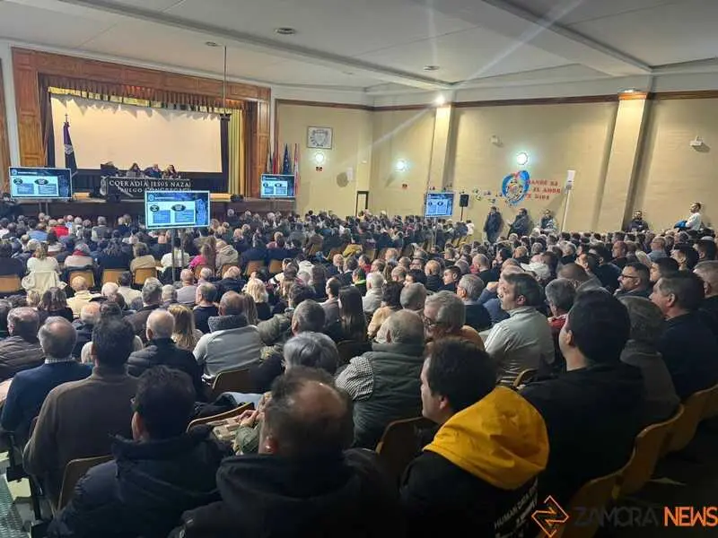 Asamblea General Extraordinaria de la Cofrad&iacute;a de Jes&uacute;s Nazareno_9