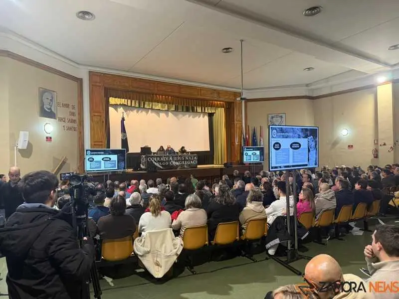 Asamblea General Extraordinaria de la Cofrad&iacute;a de Jes&uacute;s Nazareno_17