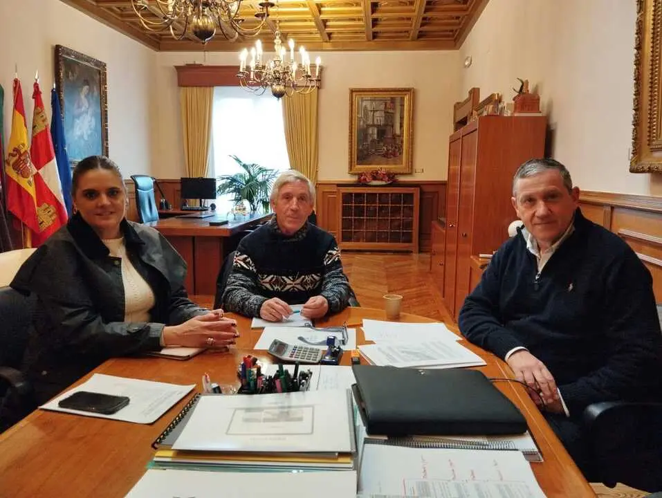 Javier Fa&uacute;ndez primeras reuniones con alcaldes 2026