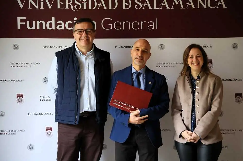 Imagen De izquierda a derecha Ignacio Coll, &Oacute;scar Gonz&aacute;lez y Patricia S&aacute;nchez