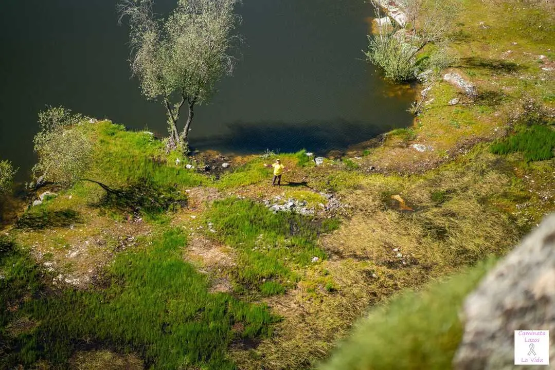 Una vecina de Castro en la cantera. Lazos por la vida