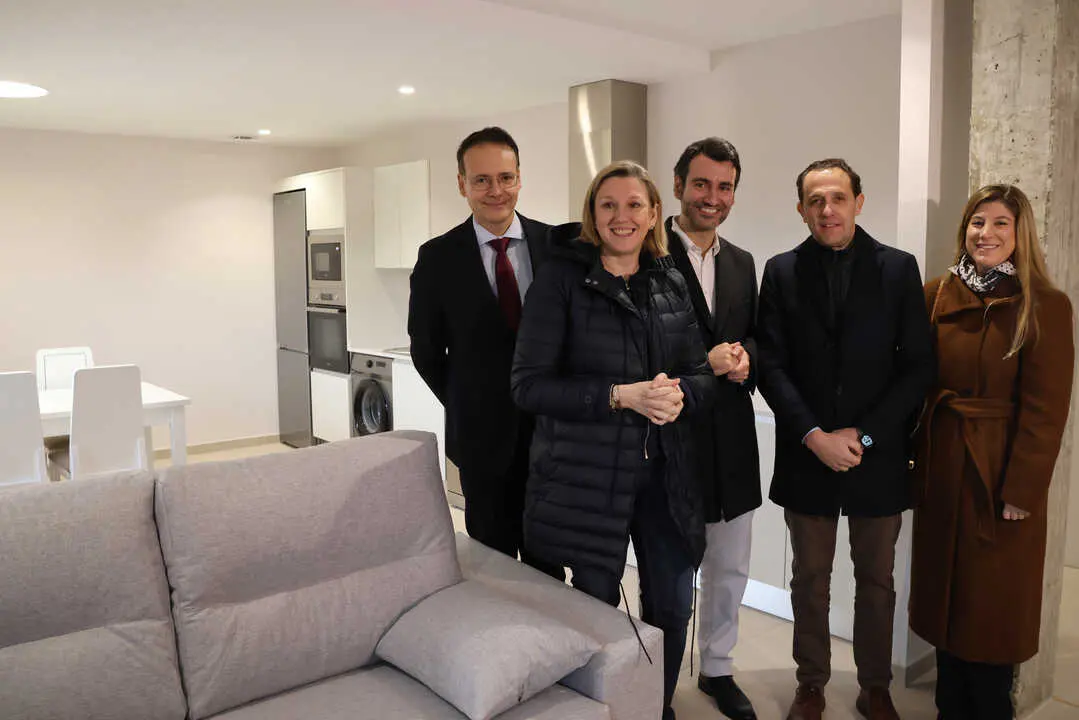 20260117+VICEPRESIDENTA+VISITA+VIVIENDAS+EN+RED+MEDINA+DE+RIOSECO-03