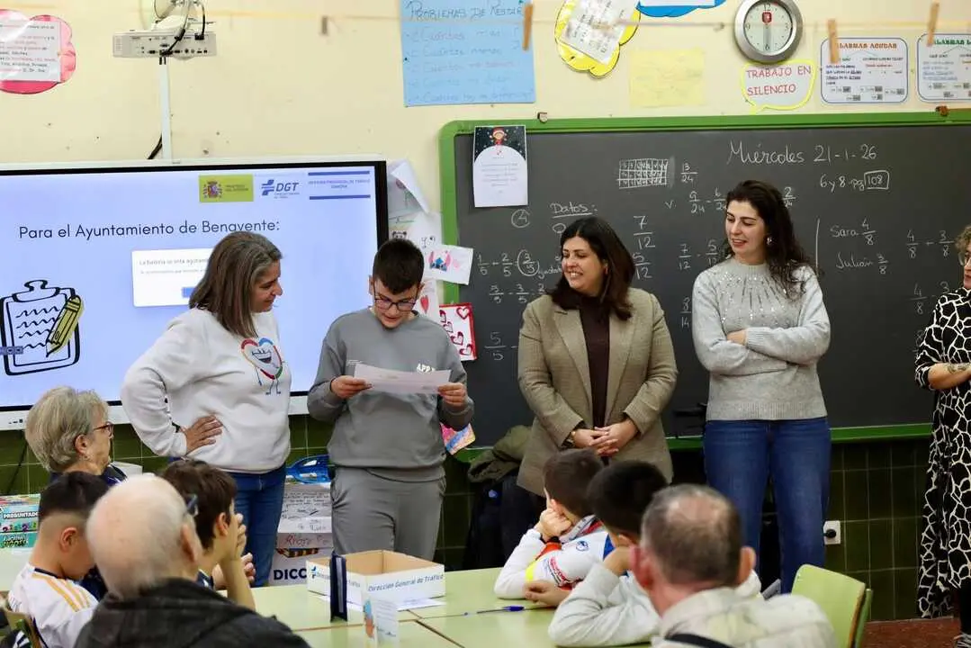 Seguridad vial actividad intergeneracional CEIP Las Eras Benavente