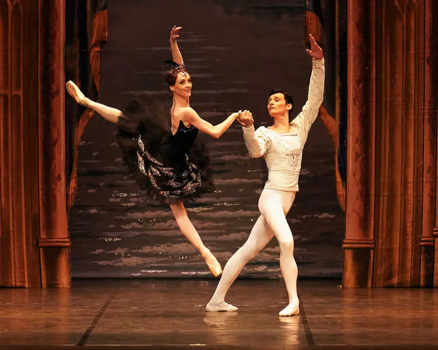 el_lago_de_los_cisnes (1)