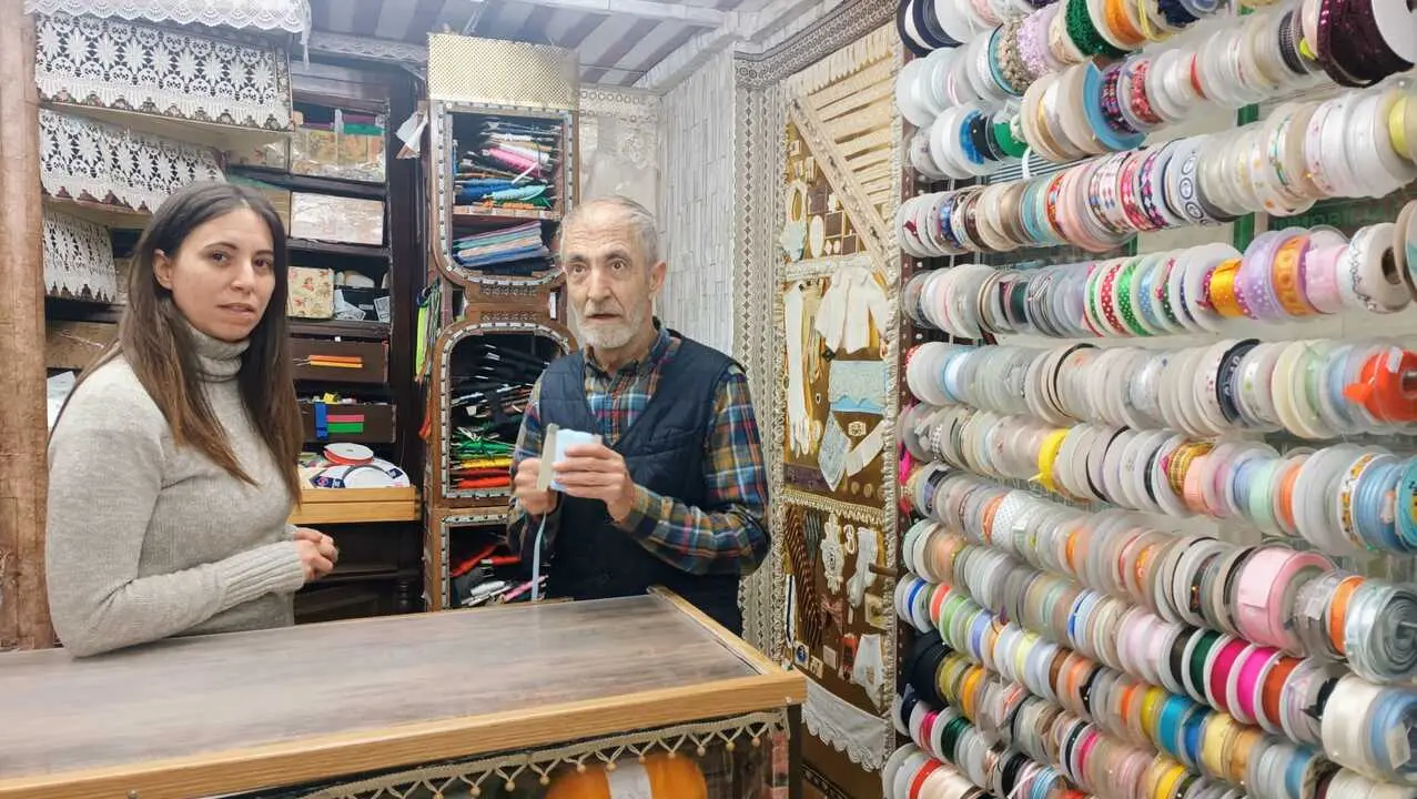 Isidoro y su hija en la Mercer&iacute;a