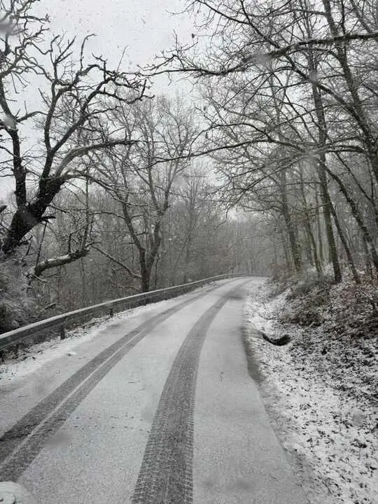 Carretera de Sanabria nevada