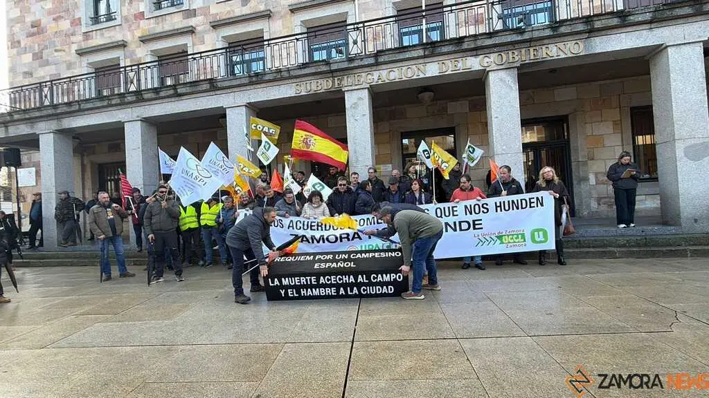 OPAs de Zamora manifestaci&oacute;n a pie_9