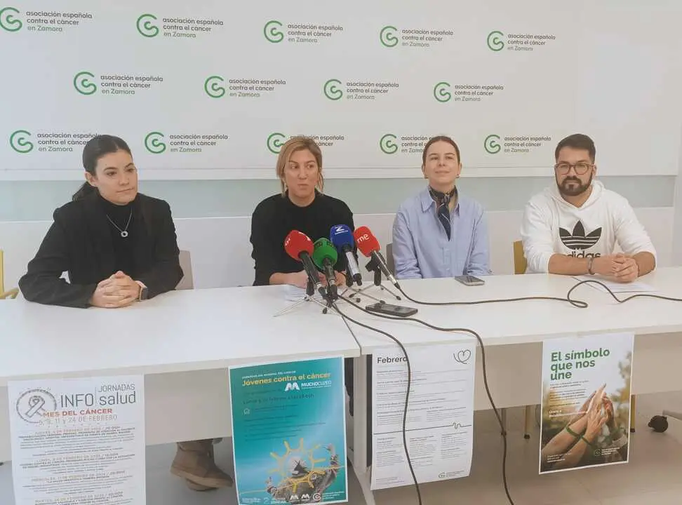 Presentaci&oacute;n programa de actividades en la AECC de Zamora