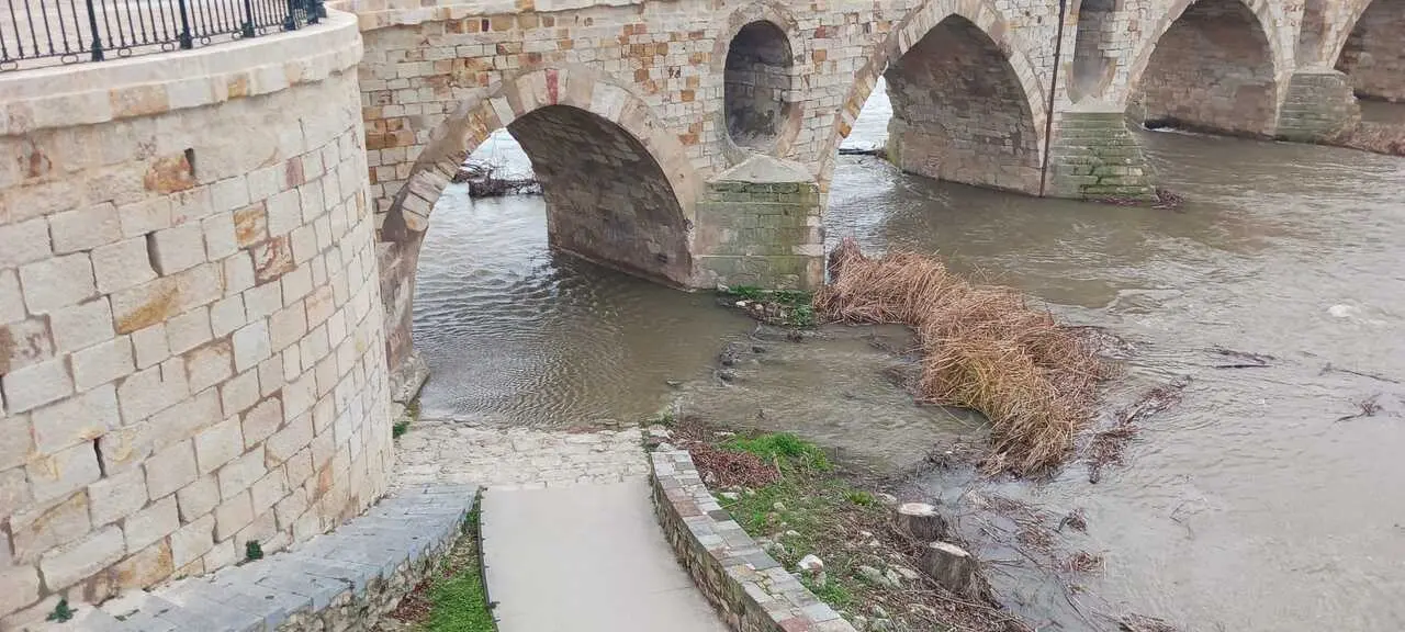 R&iacute;o Duero a su paso por Zamora