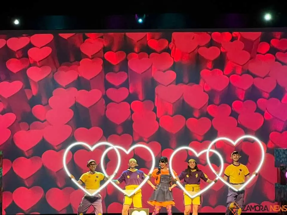 Lara Ok - Besos de Colores_13