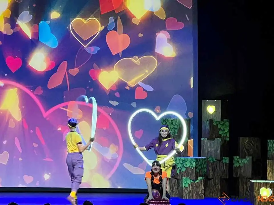 Lara Ok - Besos de Colores_14