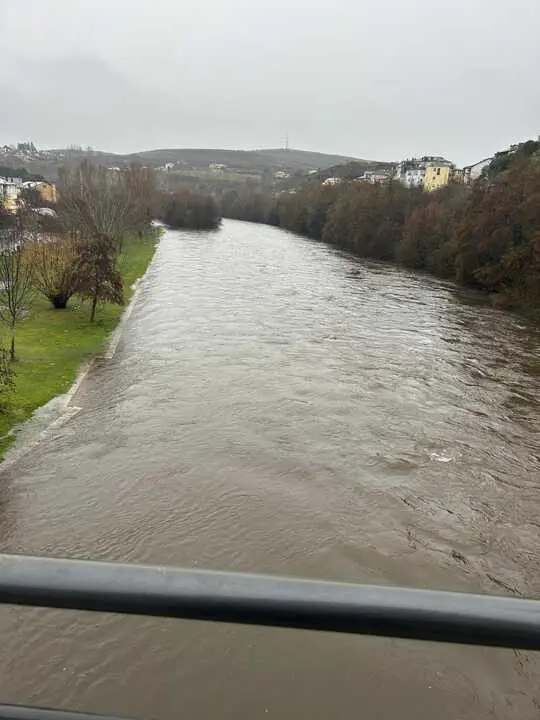 R&iacute;o Tera a su paso por Puebla de Sanabria - imagen Jos&eacute; Fern&aacute;ndez Blanco