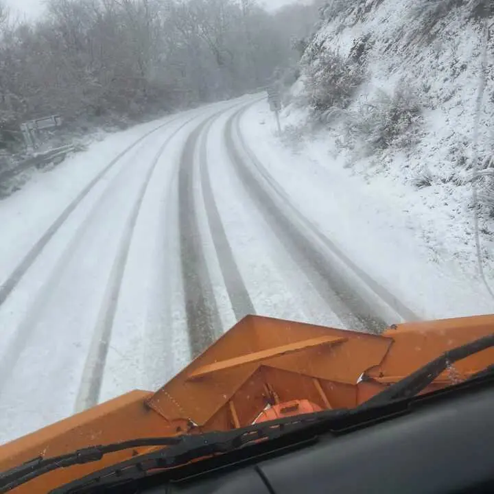 Actuaci&oacute;n en carreteras nieve Diputaci&oacute;n