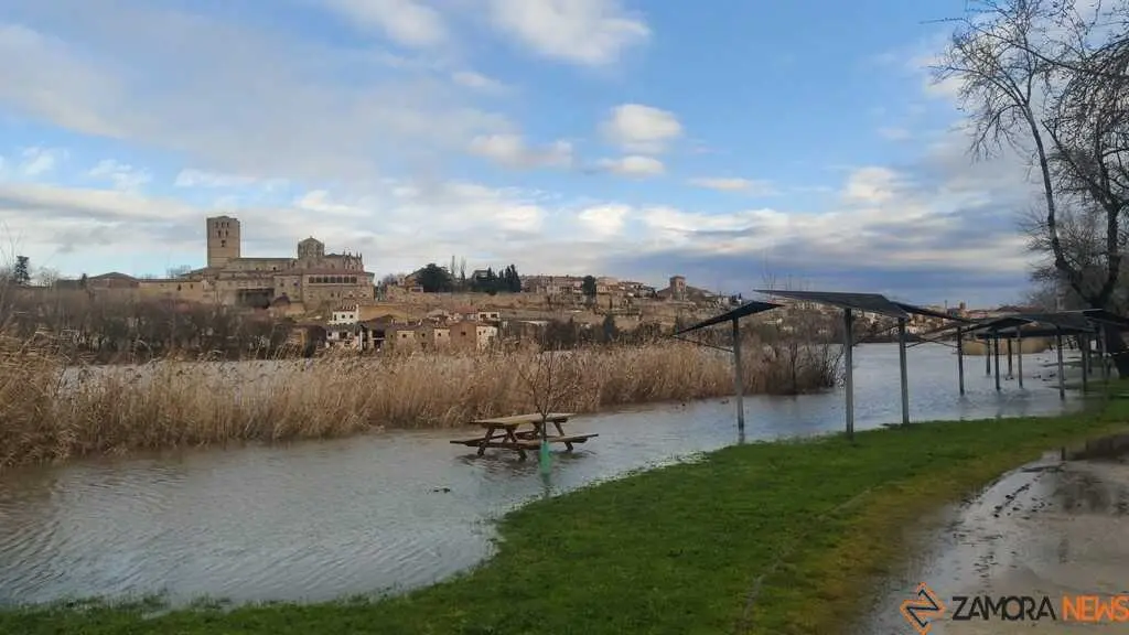 crece el r&iacute;o Duero Zamora _22