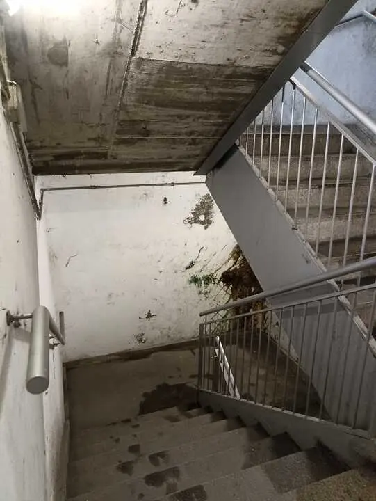 Aparcamiento plaza de la constituci&oacute;n1