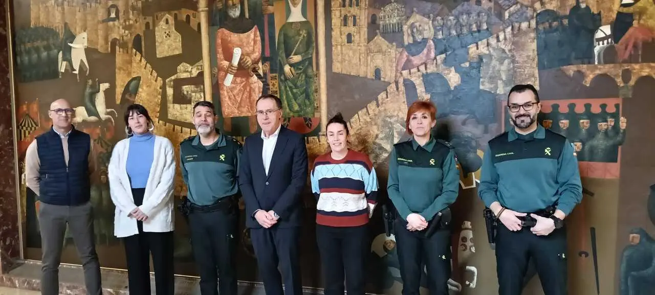 El subdelegado con la delegaci&oacute;n llegada de Arcenillas