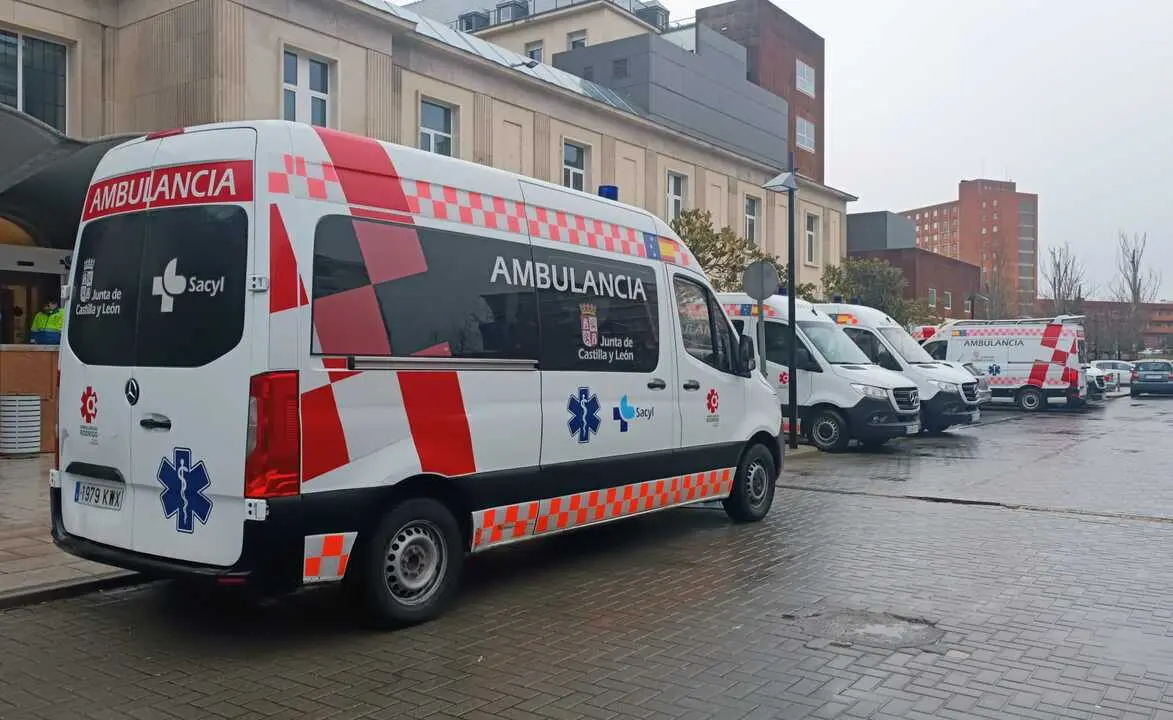 Ambulancias en el Hospital Virgen de la Concha