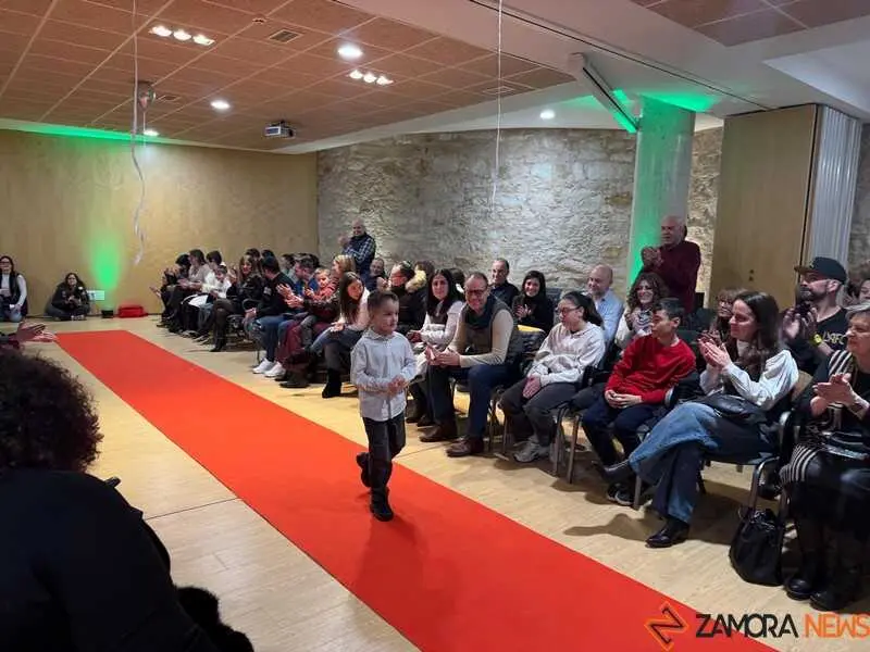 desfile de moda solidario en Zamora_23