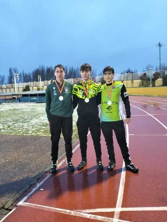 podio Sub 18 Jabalina en Leon.