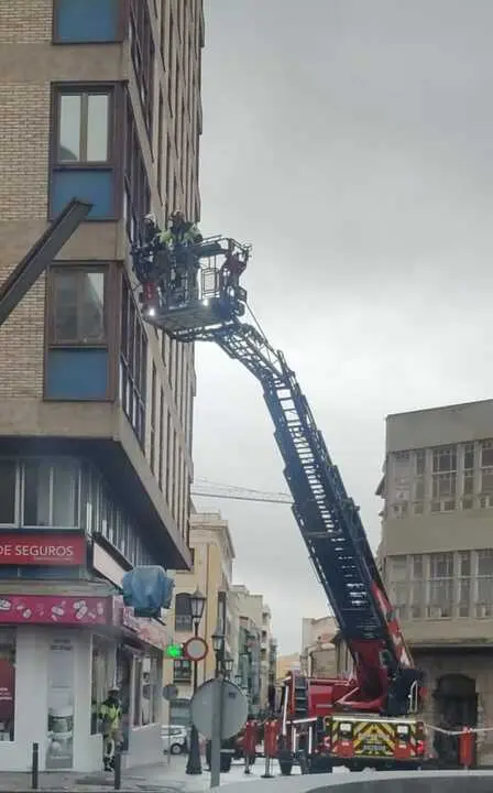 bomberos en el centro de Zamora (2)