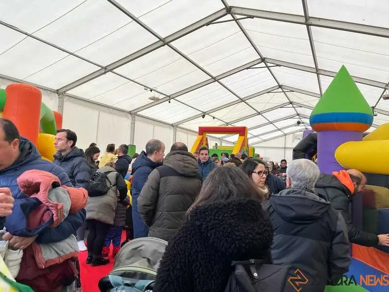 Hinchables en la Carpa de la Plaza Mayor. Imagen de archivo