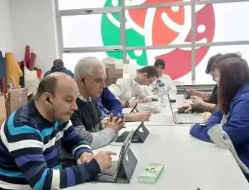 Fundaci&oacute;n INTRAS proyecto  &lsquo;Viviendo en Red&rsquo;