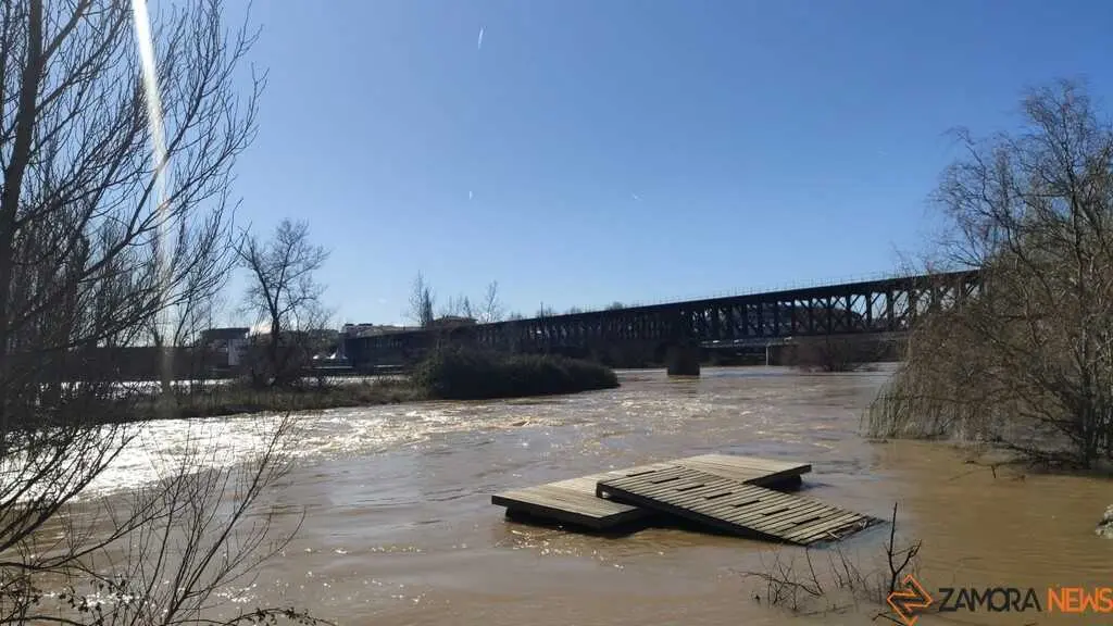 Un paseo por el Duero, crecida _36