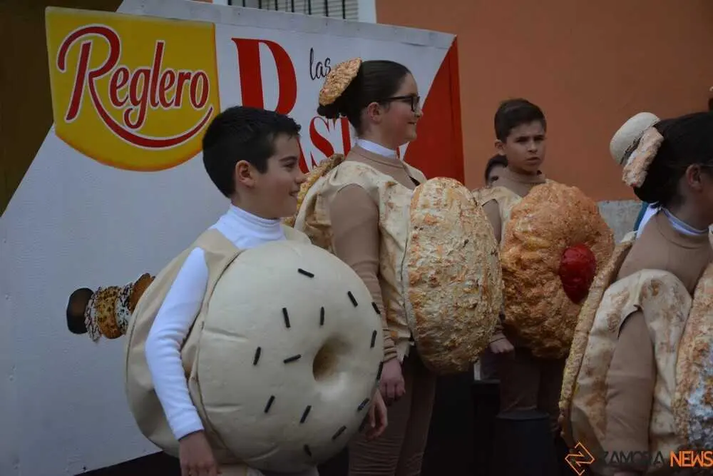 toro carnaval ni&ntilde;os desfile_49