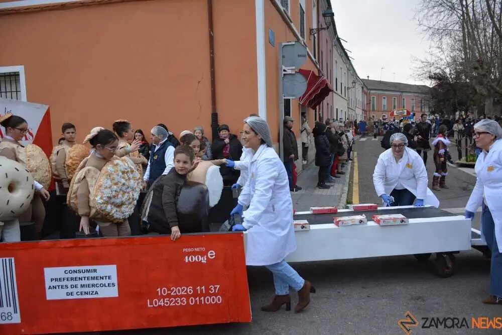 toro carnaval ni&ntilde;os desfile_48