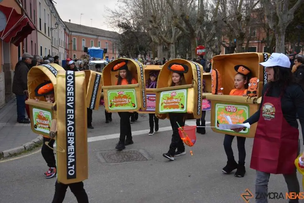 toro carnaval ni&ntilde;os desfile_77