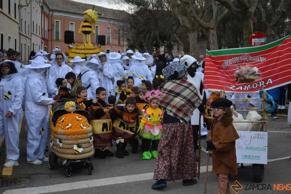 toro carnaval ni&ntilde;os desfile_104