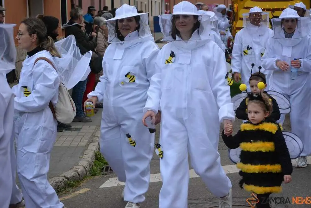 toro carnaval ni&ntilde;os desfile_118