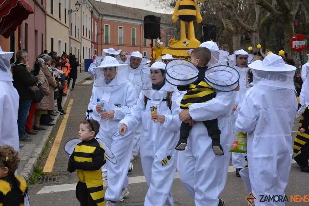 toro carnaval ni&ntilde;os desfile_120
