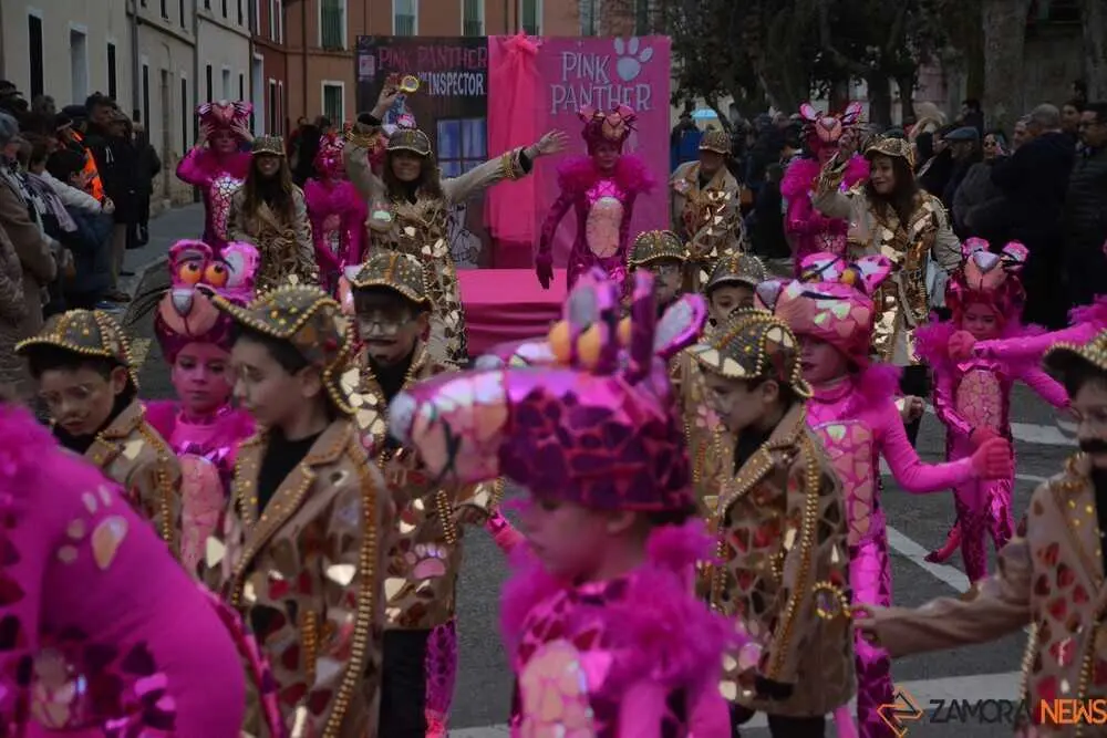 toro carnaval ni&ntilde;os desfile_139