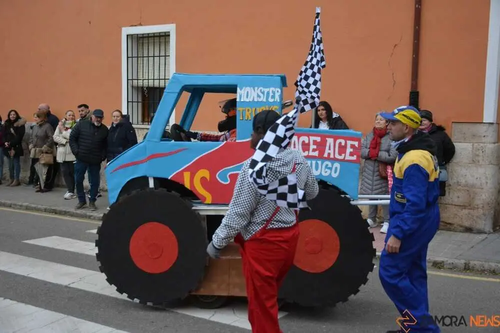 toro carnaval ni&ntilde;os desfile_148