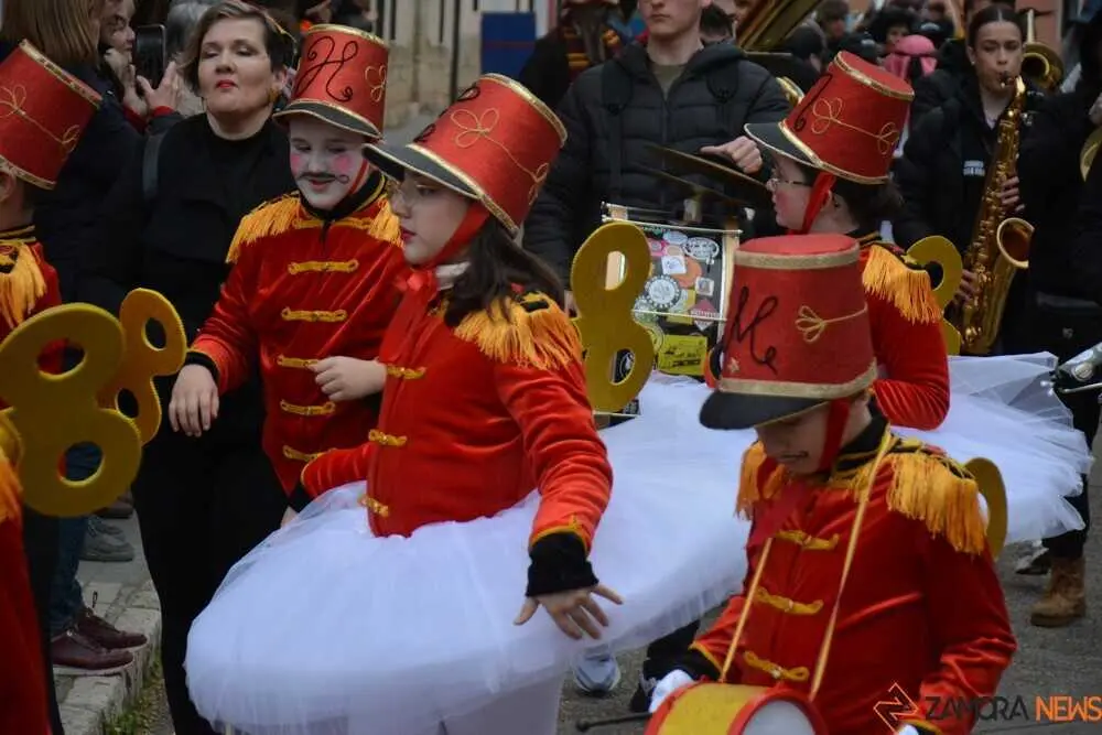 toro carnaval ni&ntilde;os desfile_163