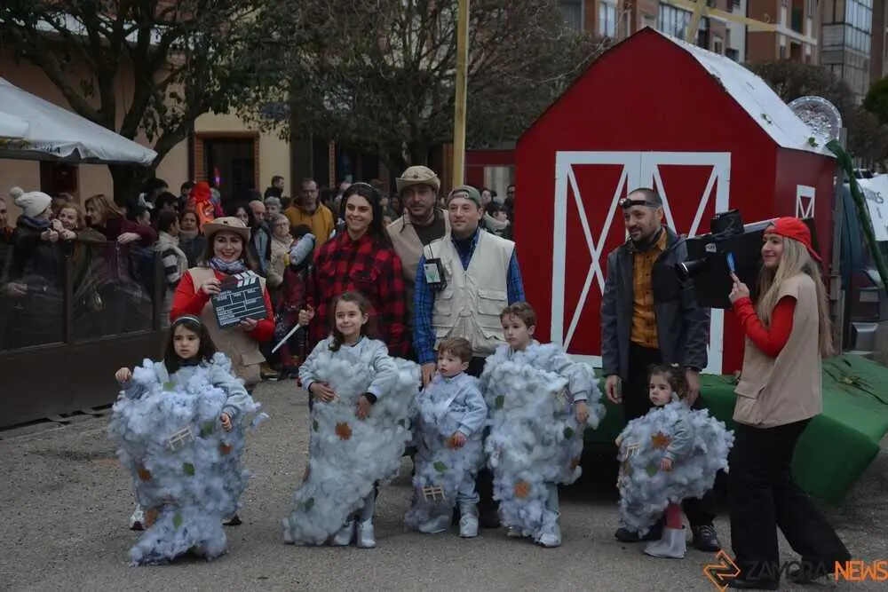 toro carnaval ni&ntilde;os desfile_239