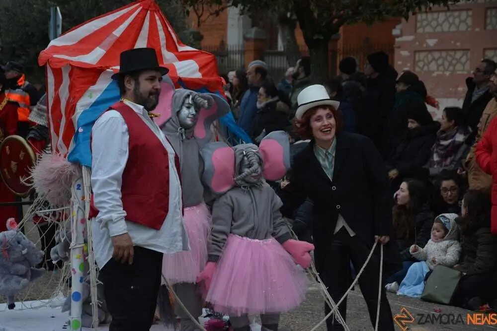 toro carnaval ni&ntilde;os desfile_241